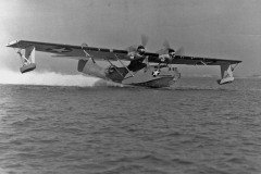 PBY-5_during_its_take_off_run_1942-974637012